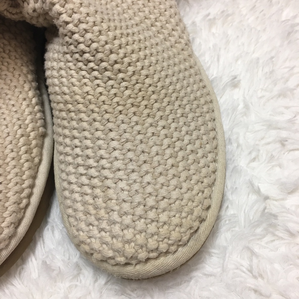 ❌SOLD❌ UGG Cream Sweater Knit Boots - Picture 4 of 8